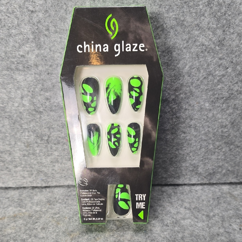 NIB China Glaze Scaredy Cat Green and Black Press-On Nails